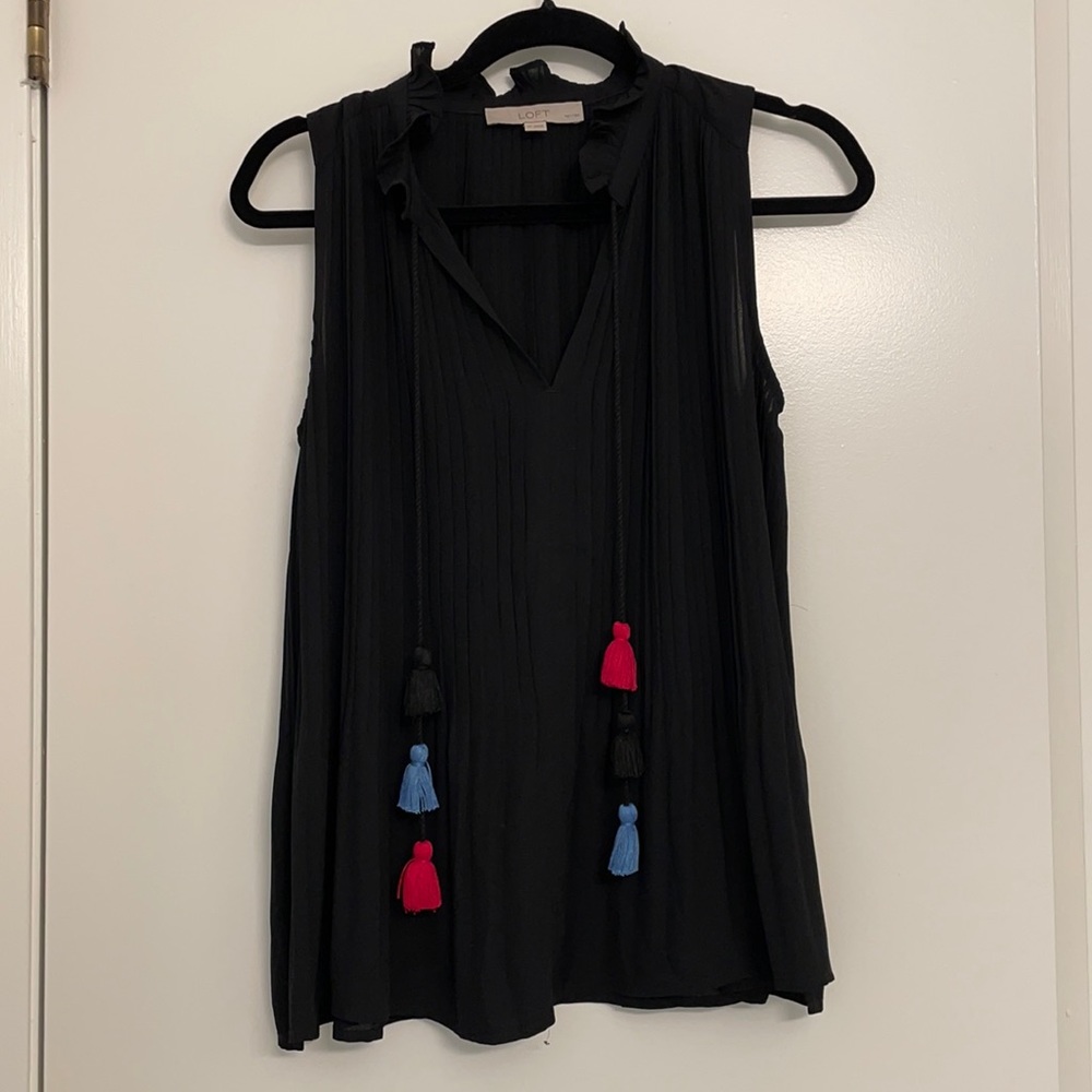 Black pleated top